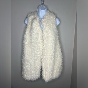 Bobbie Brooks oversized fuzzy long vest. Small. Hook and eye closure. Soft!